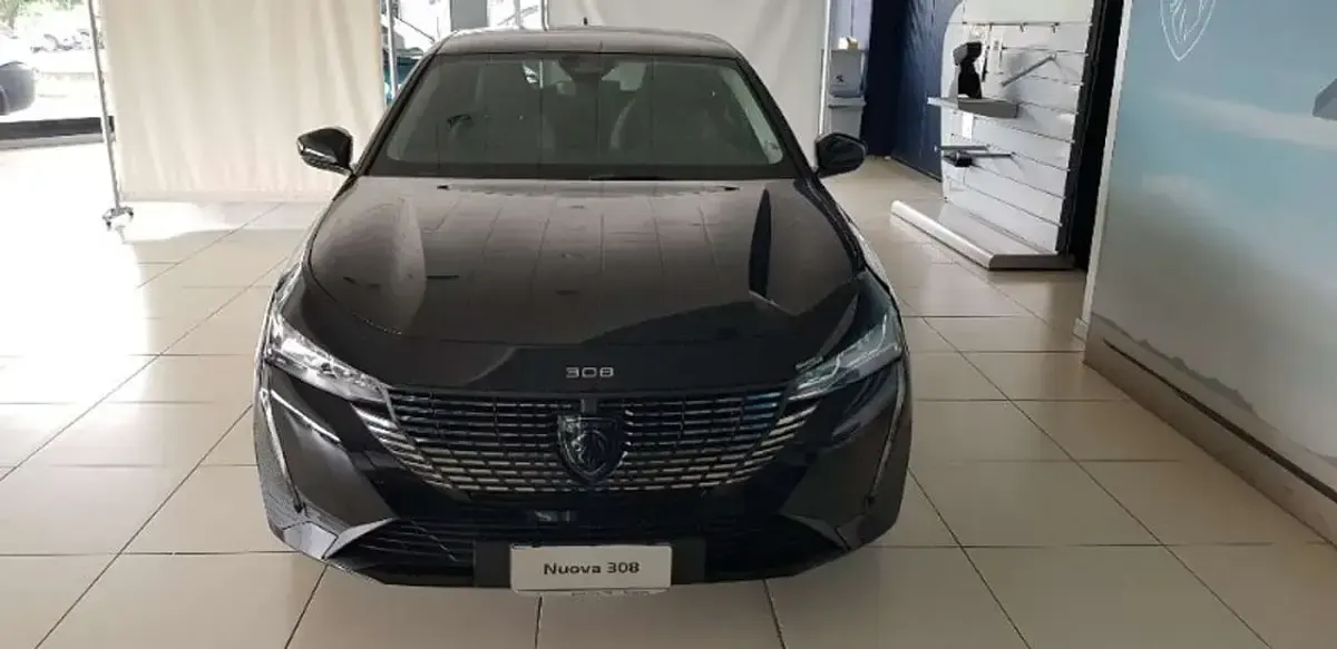 Usata Peugeot 308 Allure 131 CV (96 kW) 2022 Nero Berlina