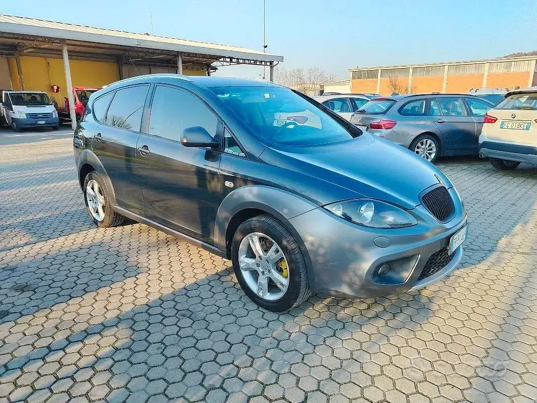 Usata Seat Altea 170 CV (125 kW) 2009 Grigio Monovolume