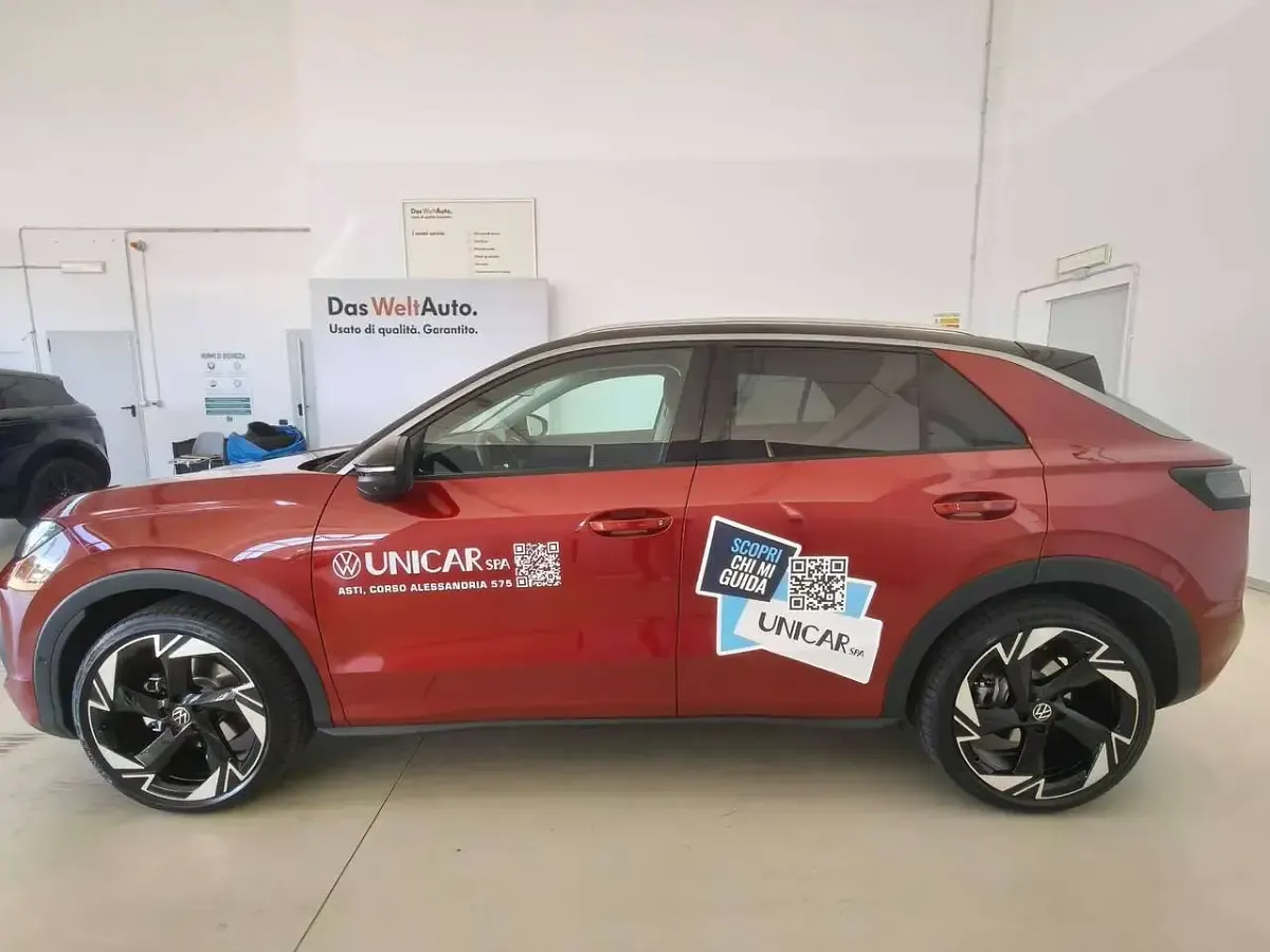 Usata VW T-Roc Style 116 CV (85 kW) 2026 Flame red SUV