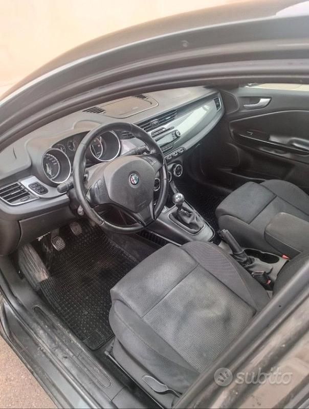 Usata Alfa Romeo Giulietta 140 CV (102 kW) 2011 Berlina