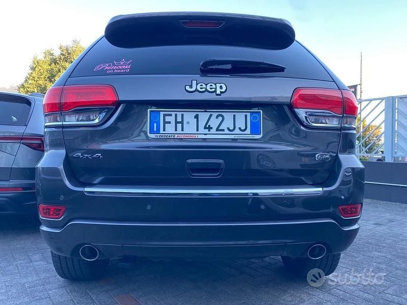 Usata Jeep Grand Cherokee Overland 250 CV (183 kW) 2017 Grigio SUV