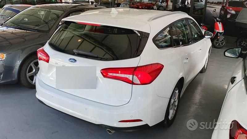 Usata Ford Focus 120 CV (88 kW) 2020 Bianco Station wagon