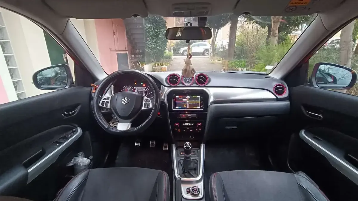Usata Suzuki Vitara 140 CV (102 kW) 2016 Rosso SUV