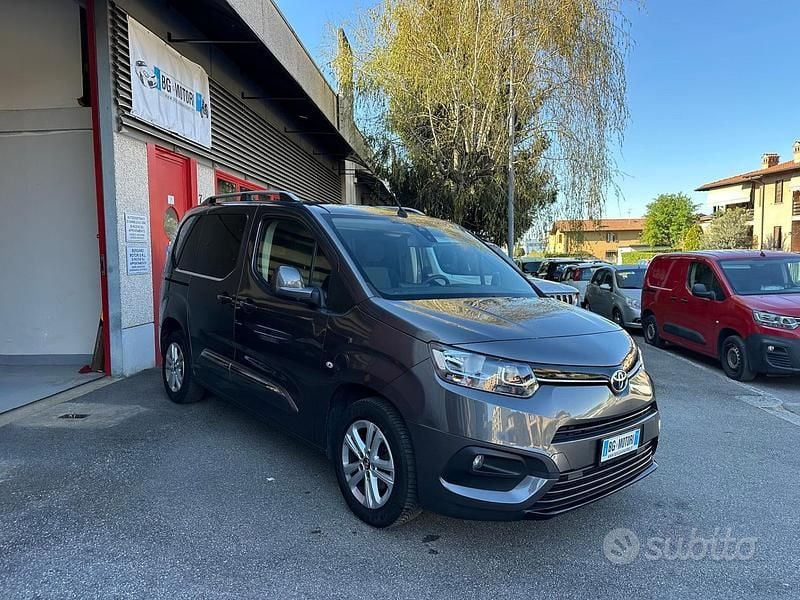 Gebraucht Toyota Proace Verso City 102 PS (75 kW) 2020 Grau Kombi