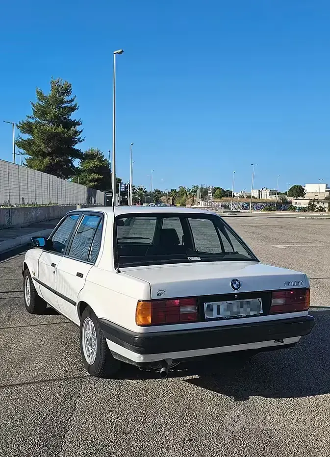Usata BMW 318 Efficient Dynamics 116 CV (85 kW) 1990 Bianco Berlina