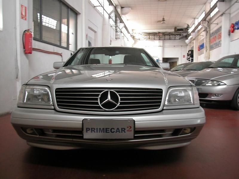 Usata Mercedes SL320 231 CV (169 kW) 1997 Argento Cabrio