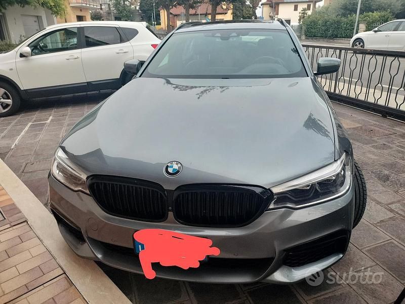 Grigio Usata 2019 BMW 520 M Sport Station wagon | 25.900 € (Buon prezzo) - Immagine 1/4
