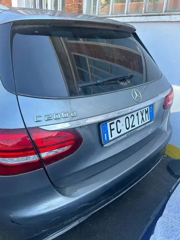 Usata Mercedes C200 136 CV (100 kW) 2016 Grigio Station wagon