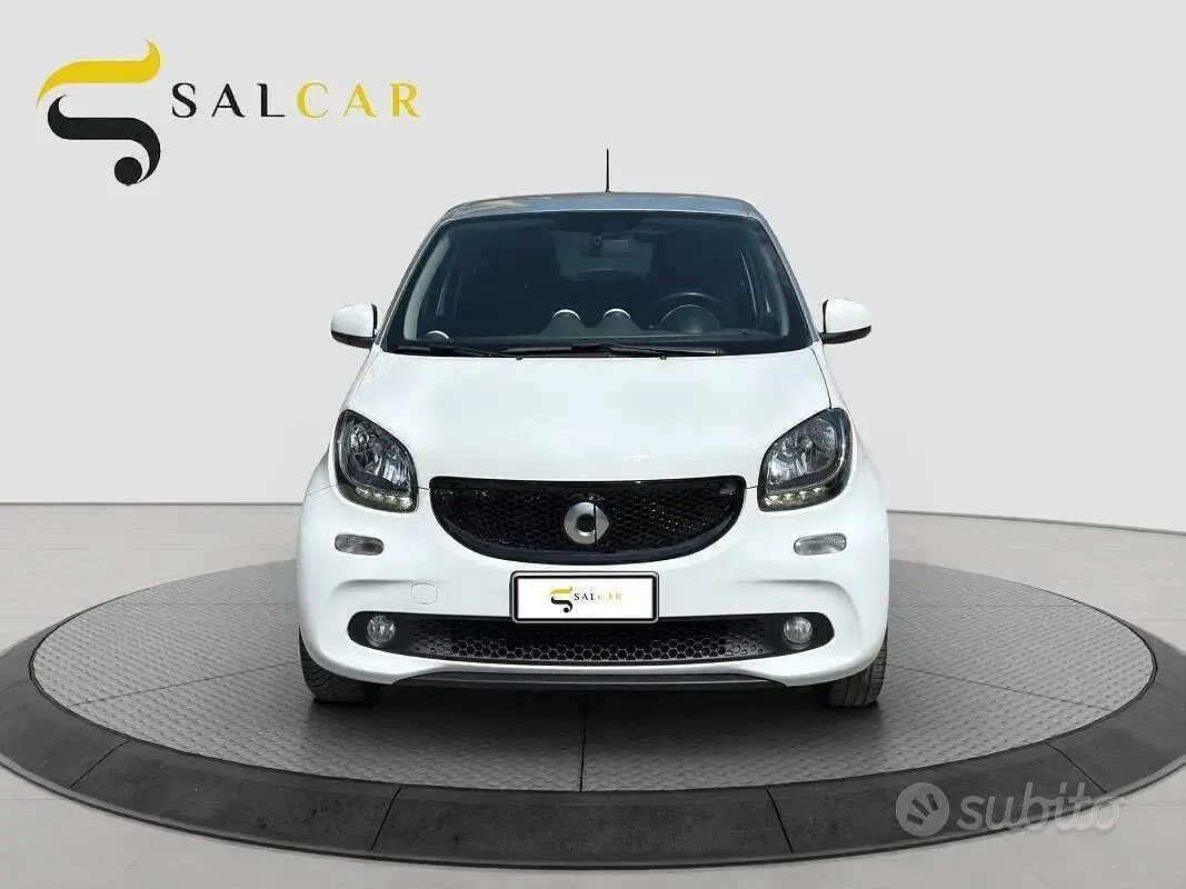 Usata Smart ForFour Passion 71 CV (52 kW) 2017 Bianco Utilitaria