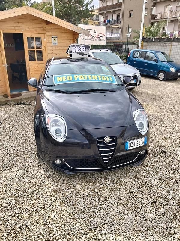 Usata Alfa Romeo MiTo Distinctive 90 CV (66 kW) 2009 Nero Utilitaria