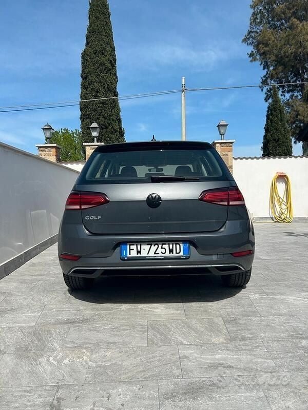 Usata VW Golf VII 115 CV (84 kW) 2019 Grigio Utilitaria