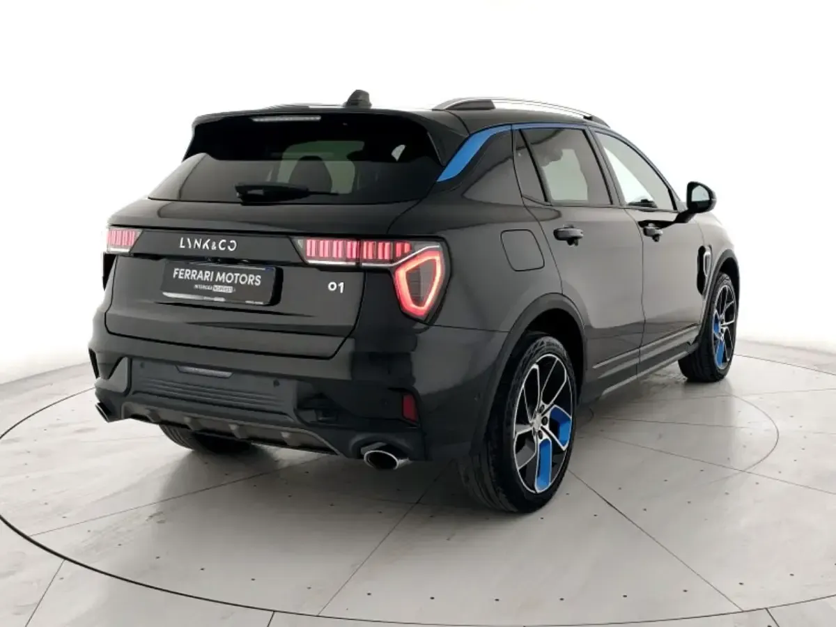 Usata Lynk & Co 01 180 CV (132 kW) 2023 Nero SUV