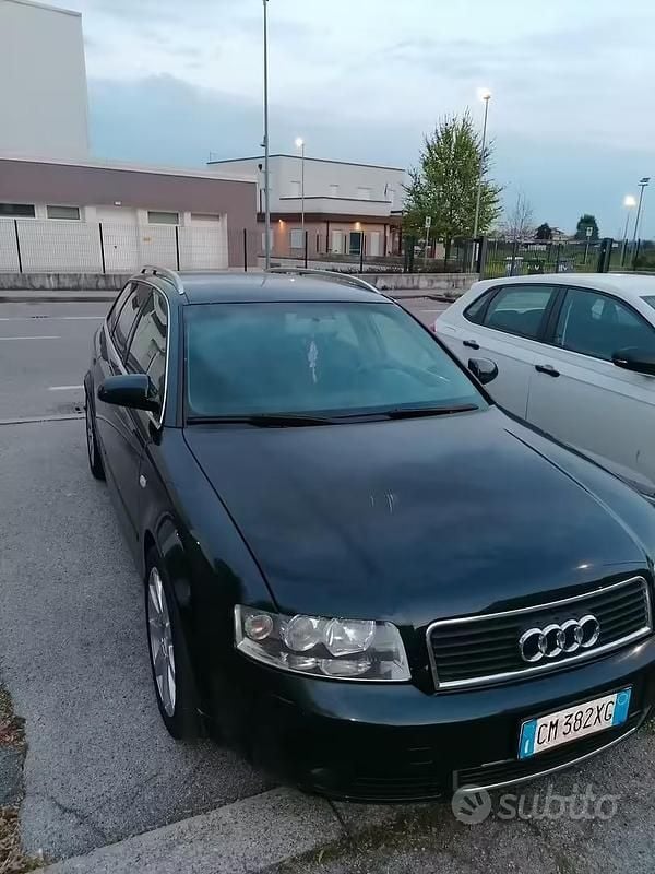 Usata Audi A4 130 CV (95 kW) 2004 Nero Station wagon
