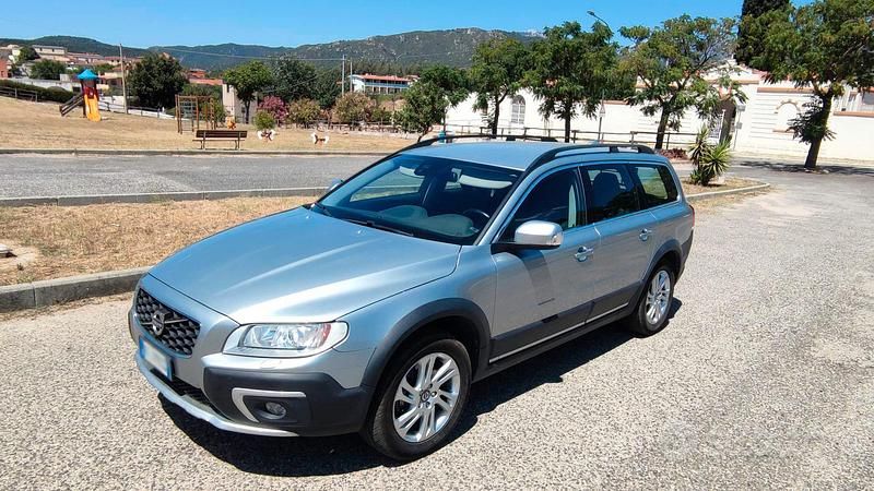 Usata Volvo XC70 181 CV (133 kW) 2016 Grigio Berlina