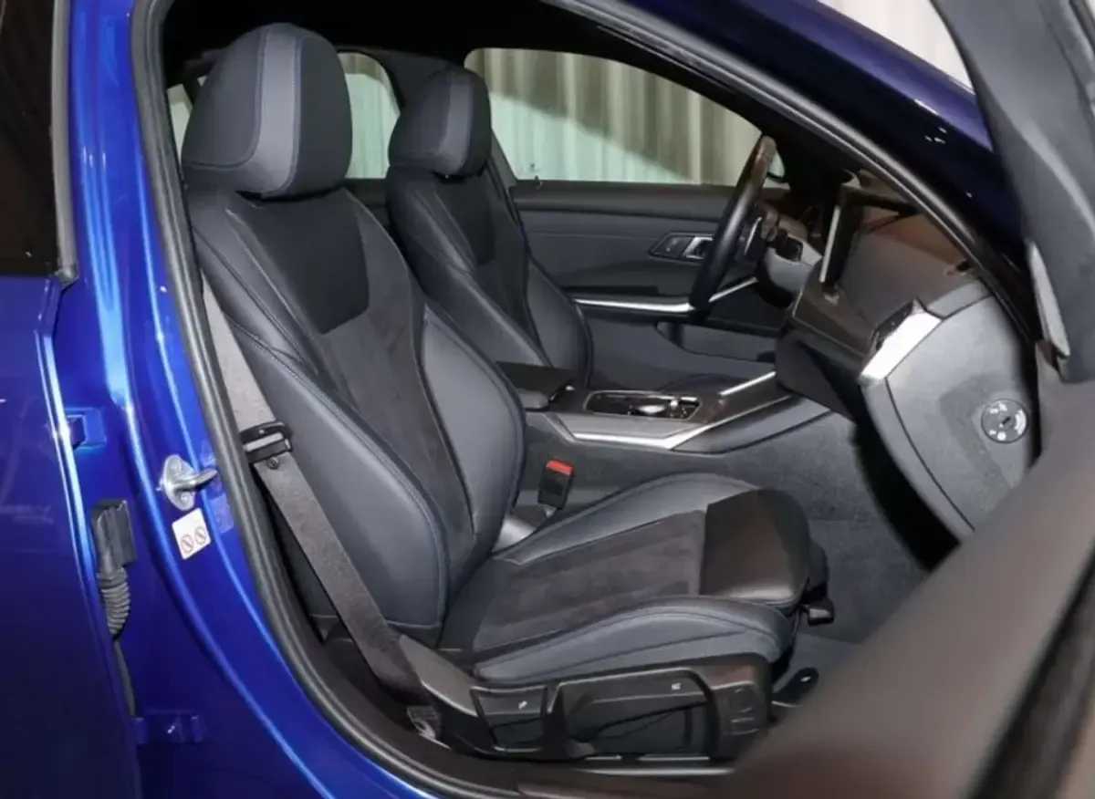 Usata BMW 320e M Sport 204 CV (150 kW) 2023 Blu/azzurro Berlina