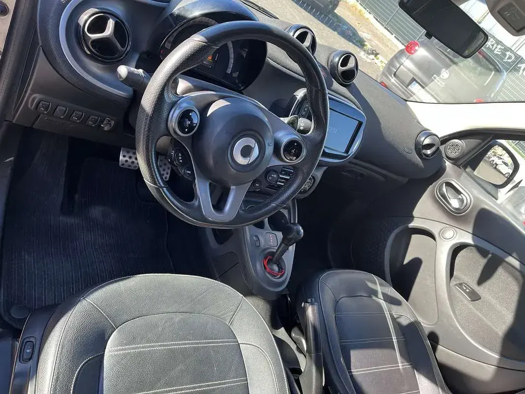 Usata Smart ForFour 90 CV (66 kW) 2016 Utilitaria