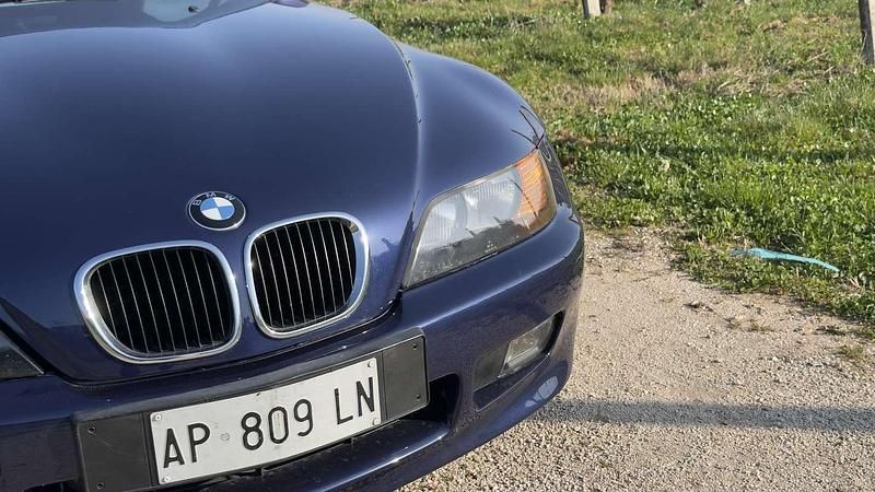 Usata BMW Z3 Efficient Dynamics 140 CV (102 kW) 1997 Blu/azzurro Cabrio