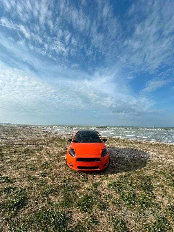 Usata Fiat Grande Punto 131 CV (96 kW) 2009 Utilitaria