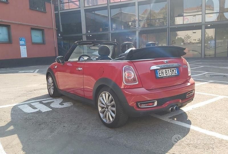 Usata Mini Cooper S Cabriolet 184 CV (135 kW) 2011 Rosso Cabrio