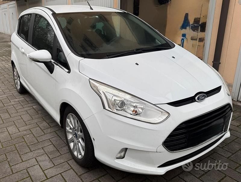 Usata Ford B-MAX 100 CV (73 kW) 2014 Bianco Monovolume
