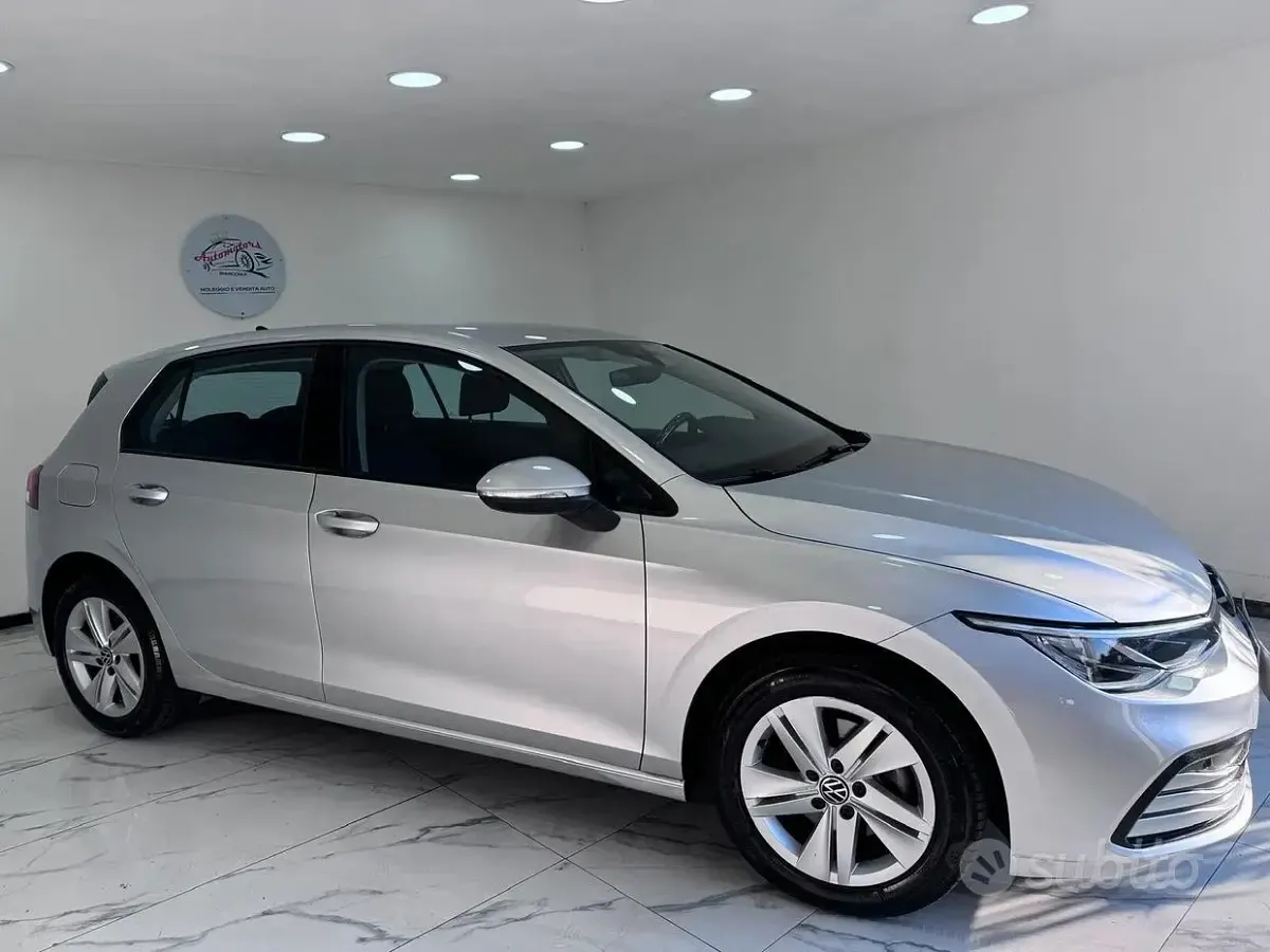 Second-hand VW Golf VII 116 CP (85 kW) 2021 Gri Hatchback