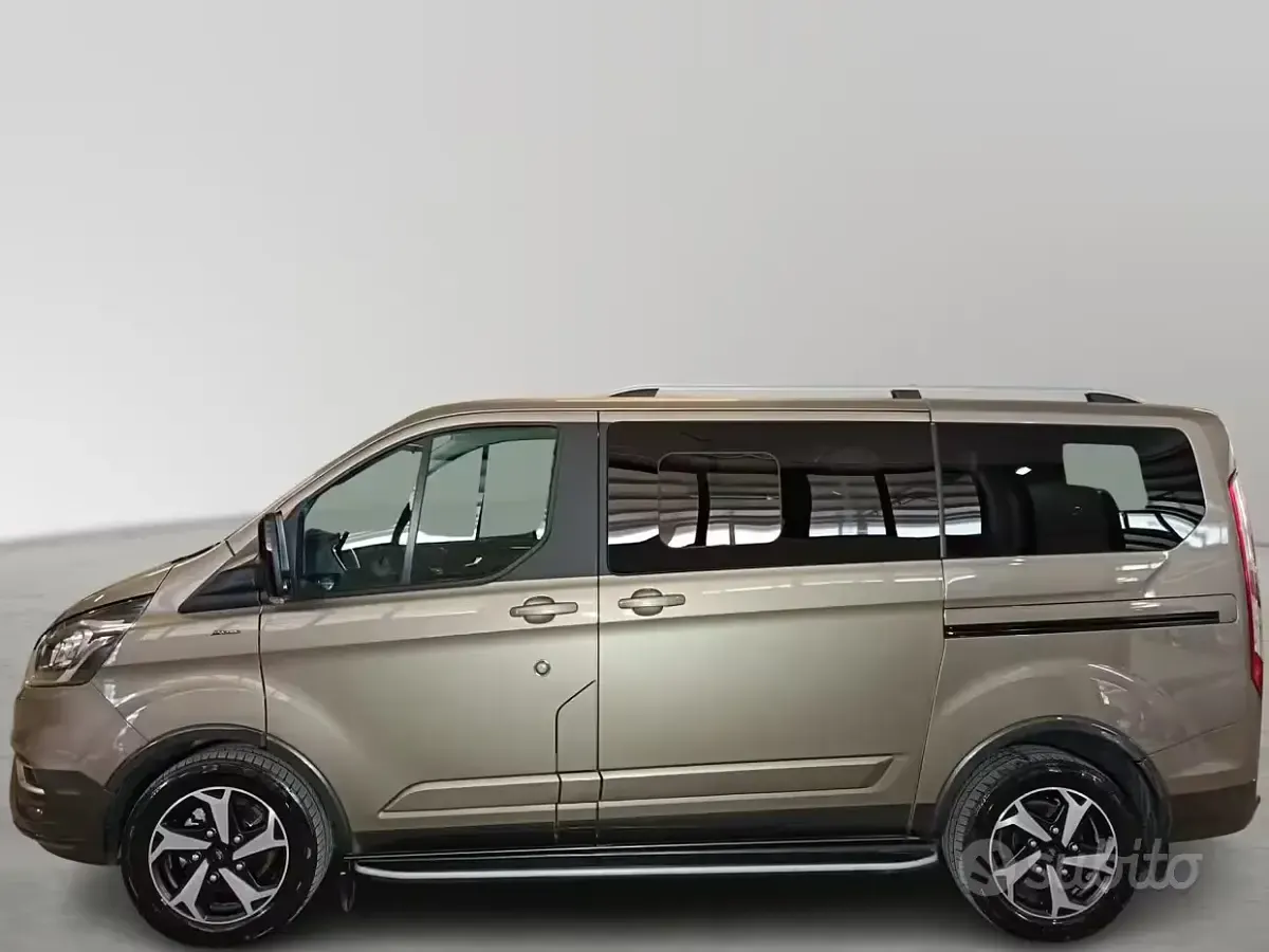 Usata Ford Tourneo S 150 CV (110 kW) 2022 Grigio Monovolume