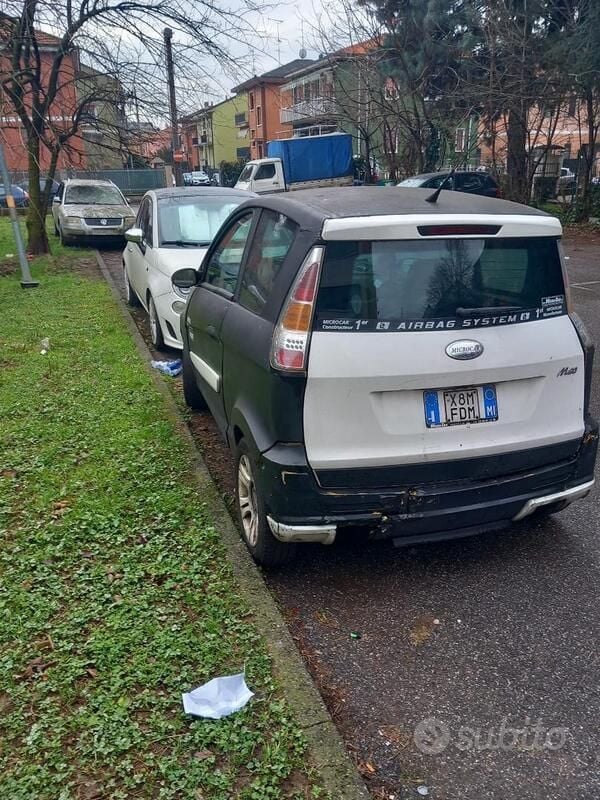 Nero Usata 2010 Microcar M.Go Due volumi | 1200 € - Immagine 1/4