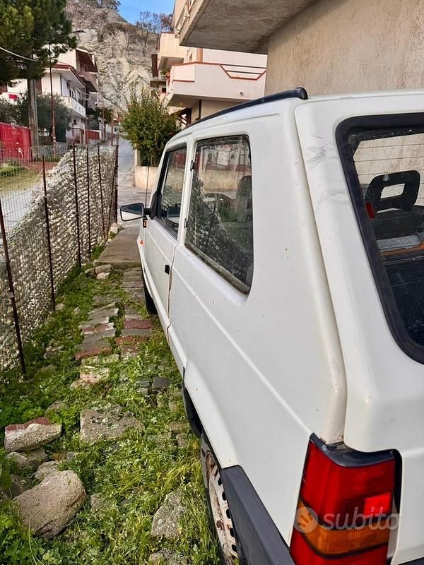 Usata Fiat Panda Young 39 CV (28 kW) 2002 Bianco Berlina