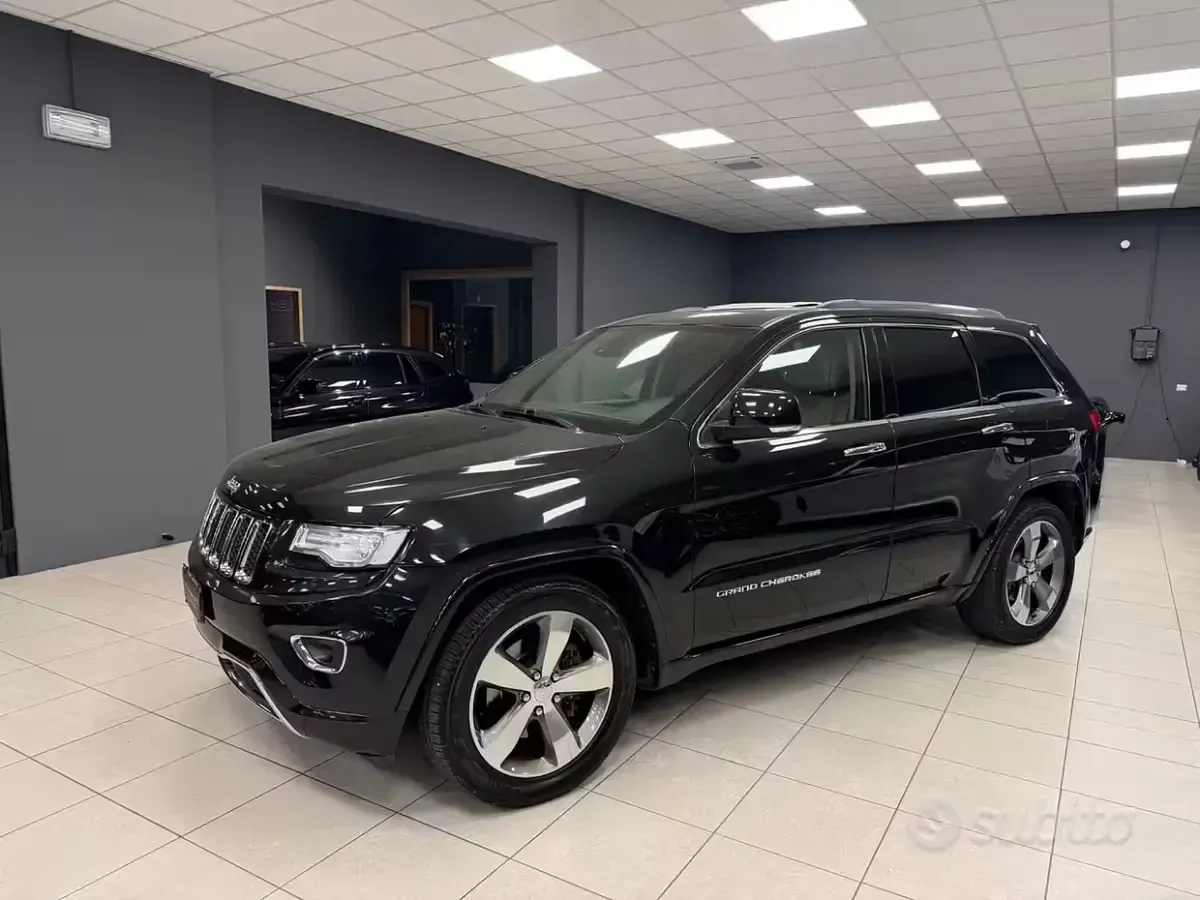 Usata Jeep Grand Cherokee Overland 250 CV (183 kW) 2015 Nero SUV