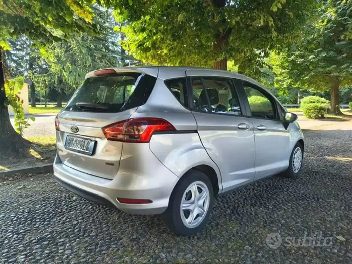 Usata Ford B-MAX 95 CV (69 kW) 2013 Grigio Monovolume