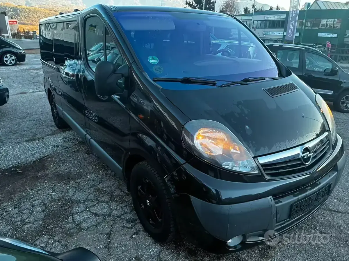 Usata Renault Trafic 114 CV (83 kW) 2014 Nero Monovolume