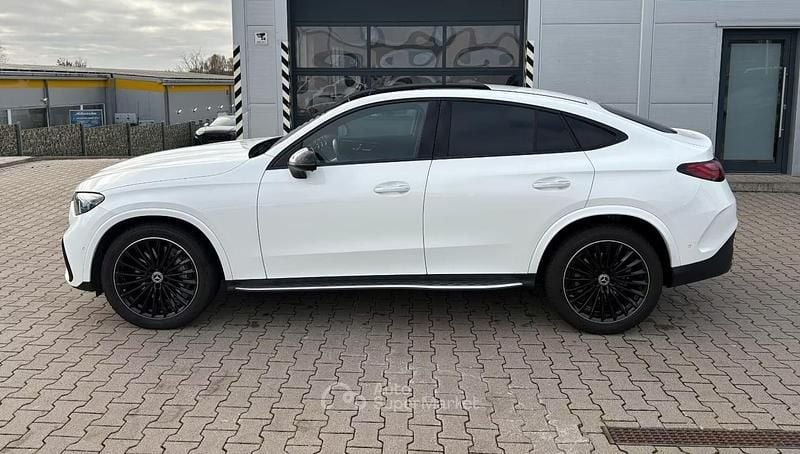 Usata Mercedes GLC300e AMG line 269 CV (197 kW) 2025 Bianco Coupé