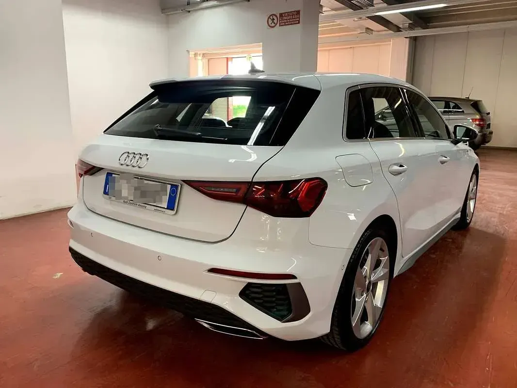 Usata Audi A3 S-Line 116 CV (85 kW) 2022 Bianco Berlina