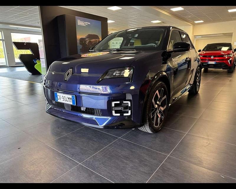 Usata Renault 5 E-Tech Iconic 110 kW (150 CV) 2024 Bestyle berlino (blu notturno Berlina