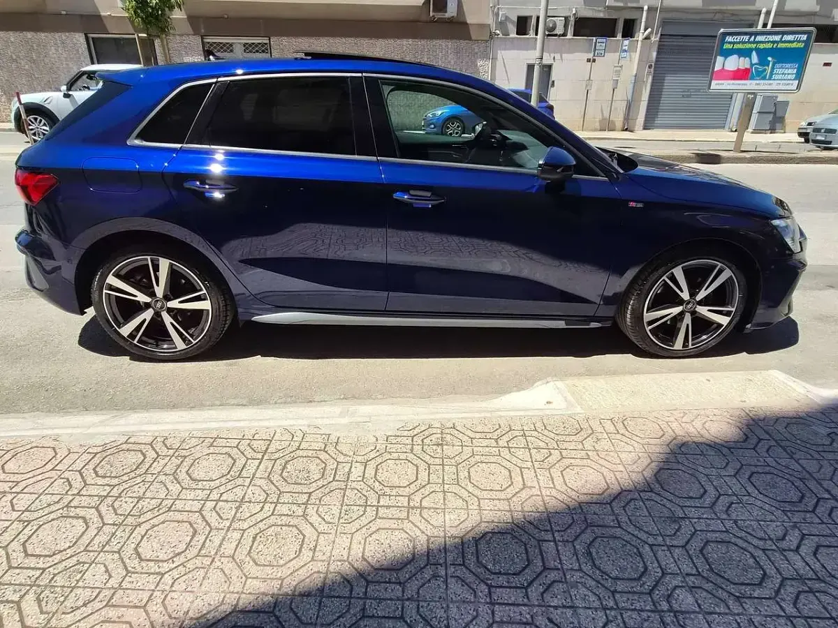 Usata Audi A3 S-Line 150 CV (110 kW) 2021 Blu/azzurro Berlina