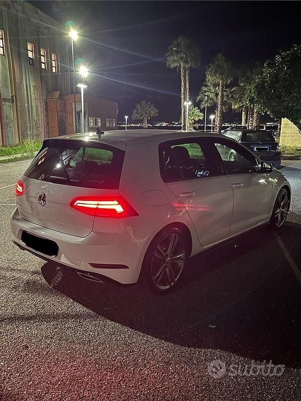 Usata VW Golf VII R-line 150 CV (110 kW) 2018 Bianco Berlina