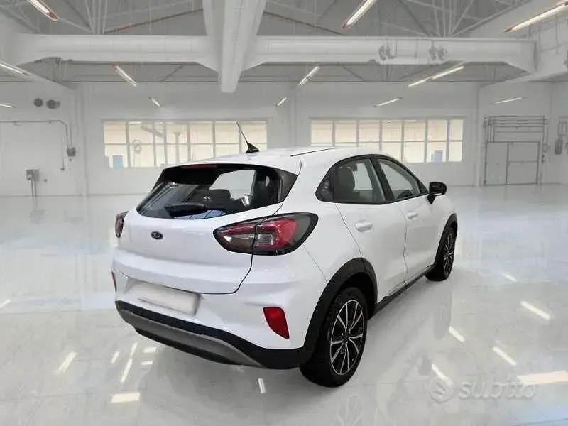 Usata Ford Puma Titanium 120 CV (88 kW) 2022 Bianco SUV