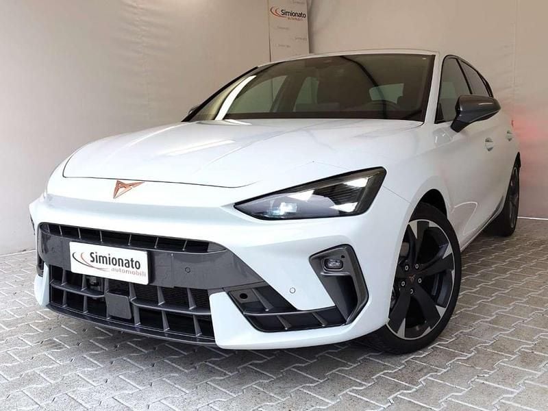 Usata Cupra Leon 150 CV (110 kW) 2025 Bianco Berlina