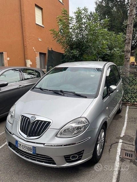 Usata Lancia Musa 95 CV (69 kW) 2008 Monovolume