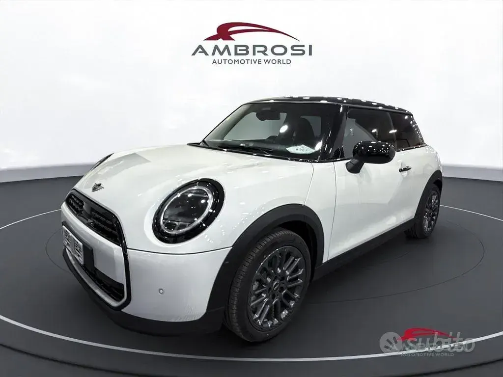 Usata Mini Cooper Classic 114 kW (156 CV) 2025 Utilitaria
