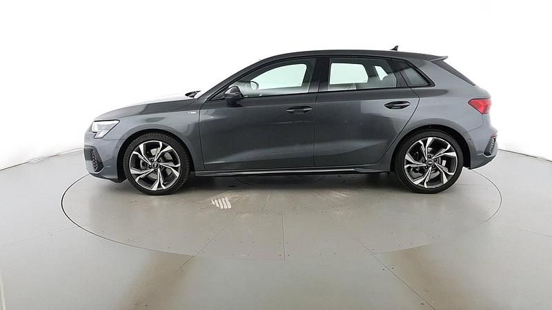 Usata Audi A3 S-Line 200 CV (147 kW) 2022 Grigio daytona Berlina