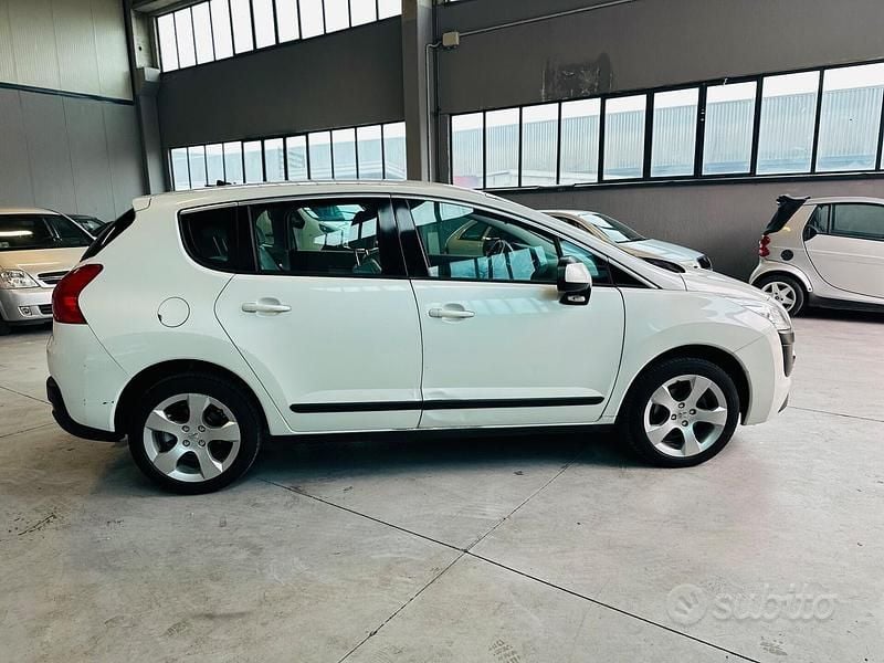Usata Peugeot 3008 Business-Line 110 CV (80 kW) 2010 Grigio Station wagon