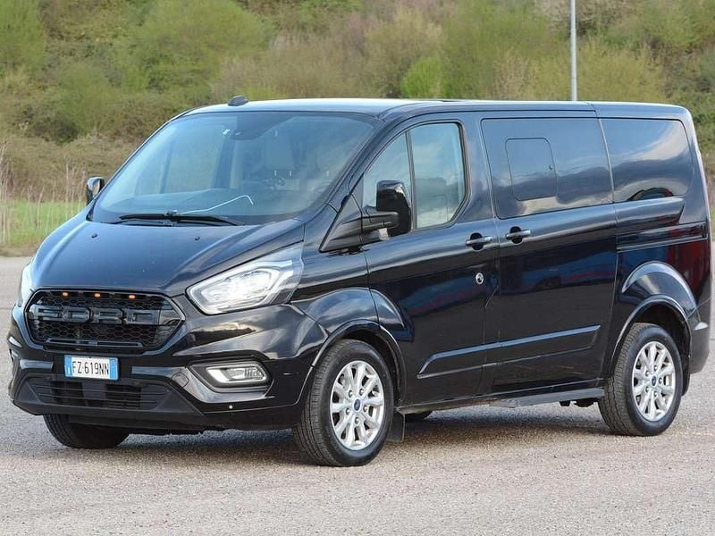 Usata Ford Tourneo Custom 185 CV (136 kW) 2020 Nero Furgone