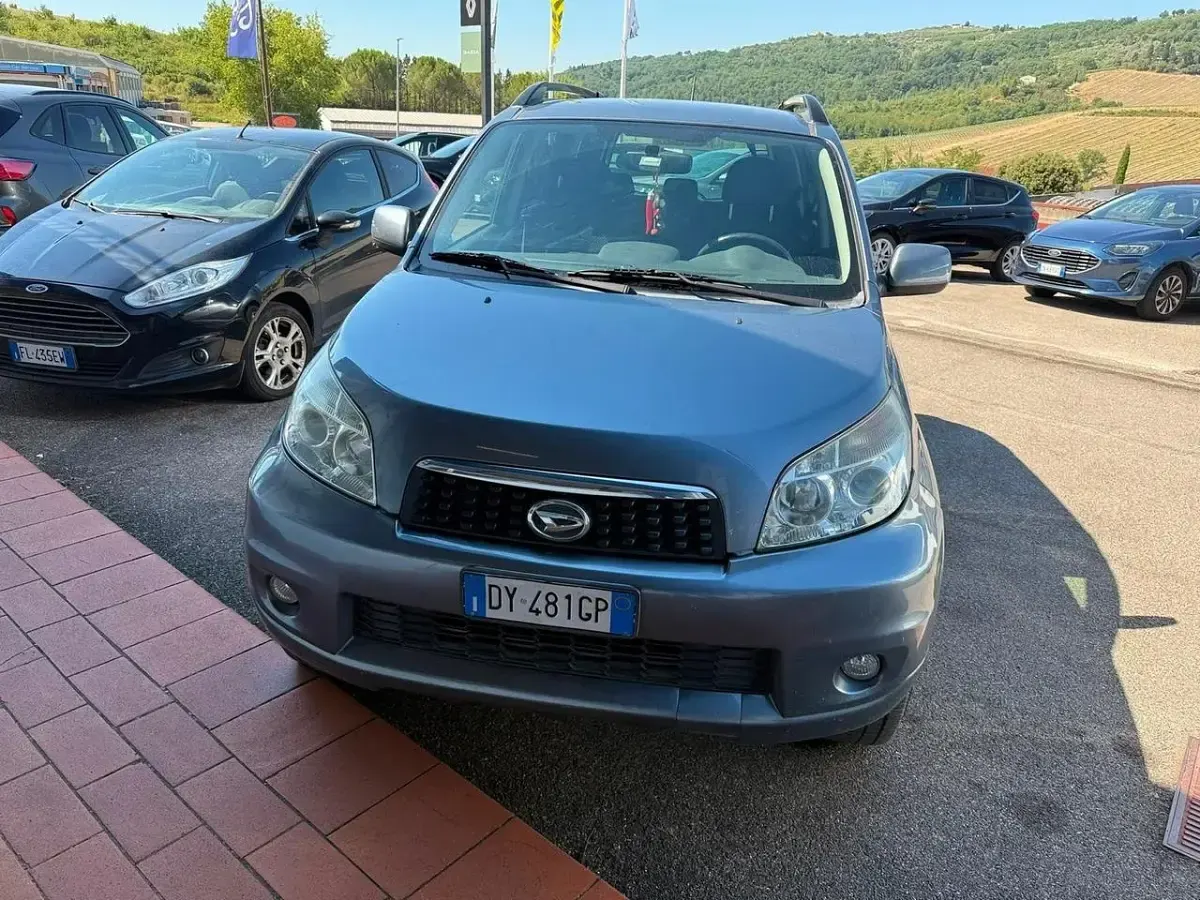 Usata Daihatsu Terios HIRO 85 CV (62 kW) 2009 Argento SUV