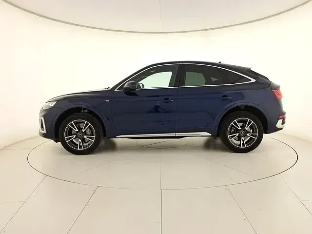 Usata Audi Q5 Sportback S-Line 204 CV (150 kW) 2024 Blu navarra metallizzato SUV