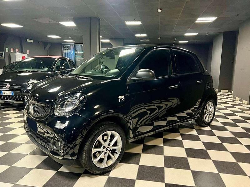 Usata Smart ForFour Passion 71 CV (52 kW) 2019 Nero Utilitaria