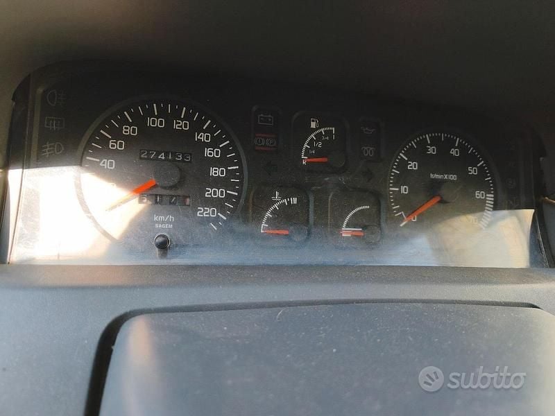 Usata Renault Clio 78 CV (57 kW) 1993 Grigio Utilitaria