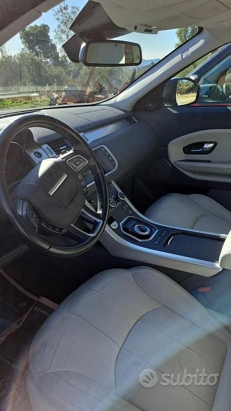 Usata Land Rover Range Rover evoque 150 CV (110 kW) 2017 Bianco Utilitaria