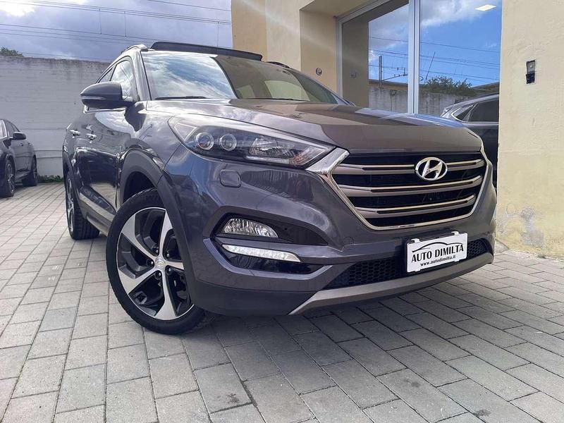Usata Hyundai Tucson Xpossible 136 CV (100 kW) 2016 Grigio SUV