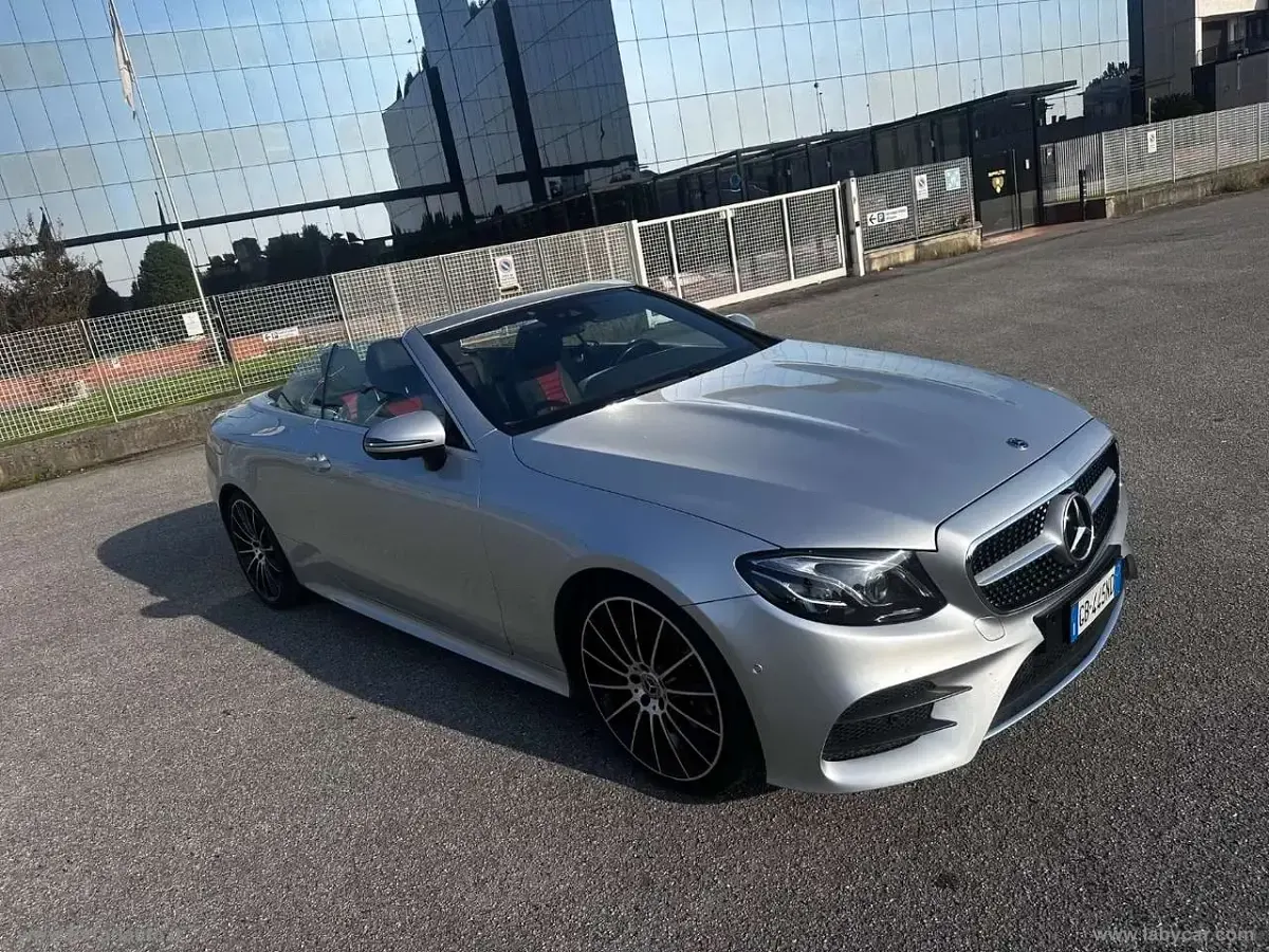 Usata Mercedes E220 Premium Plus 194 CV (142 kW) 2020 Grigio Cabrio